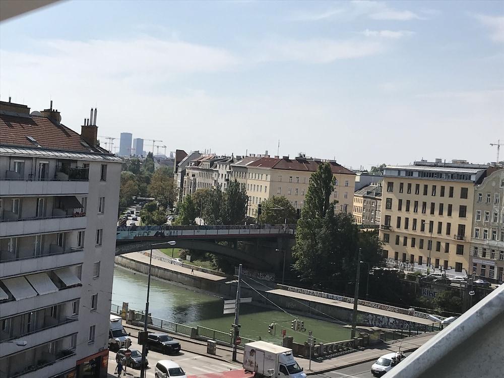 Ibis Styles Wien Messe Prater Esterno foto